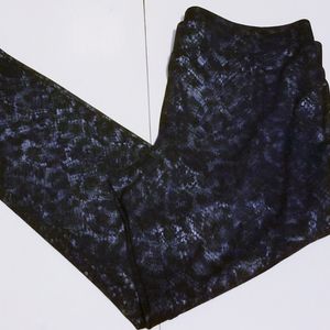 Women's Express Snake Print Capri Leggings Size S